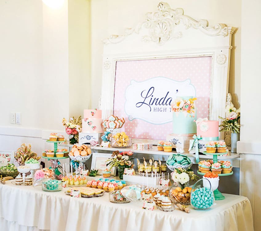 Zur Bridal Shower ist ein schön gedeckter Sweet Table wichtig (c) Silk Truffle Photography