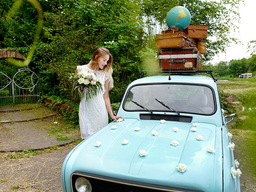 Für eine emissionsarme Hochzeit sollte das Hochzeitsauto kurze Strecken fahren