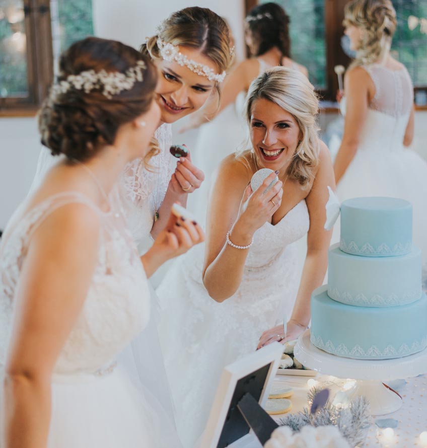 Eine Winterhochzeit ist schön - und du kannst dekorieren wie eine Schneekönigin (c) Svetlana Kohlmeier Fotografie