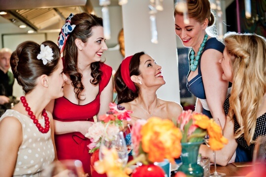 Coole Bridal Shower Outfits im 50er Jahre Retro Stil