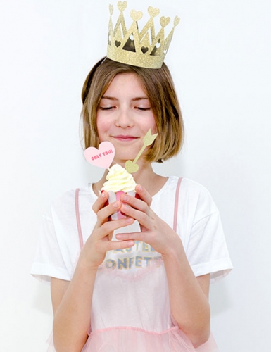 Dekorierte Cupcakes versüßen auch Kindern den Valentinstag