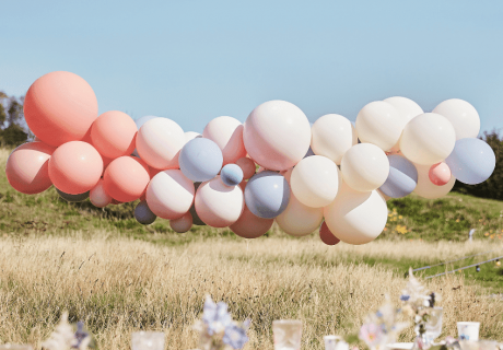 Luftig leicht und unwahrscheinlich schön ist diese Boho-Ballongirlande in Pastelltönen