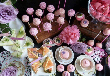 Sweet Table zum Herbst-JGA mit Sandwichecken und Gebäck (c) Mareike Winter - Biskuitwerkstatt