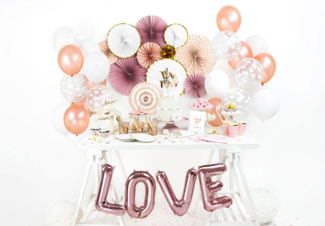 So kann deine fertige Candy Bar zur Hochzeit aussehen