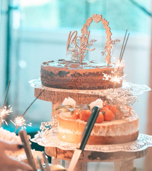 Dein Cake-Topper-Set "Traubogen & Initialen" aus Holz - 2-teilig